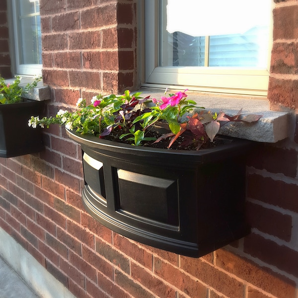 Nantucket Window Box 2' - Black